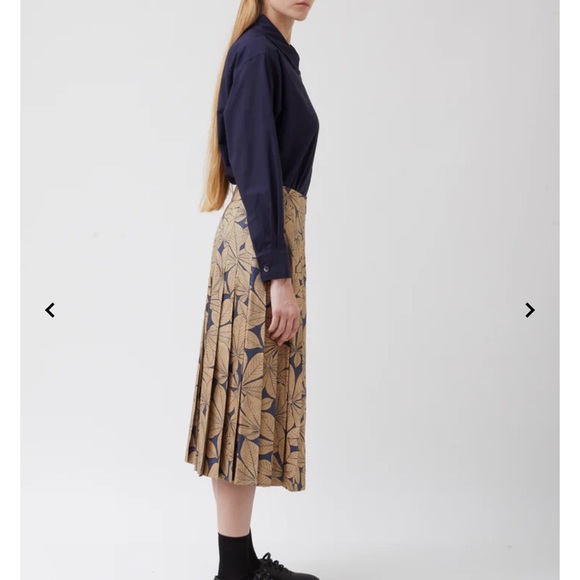 MARGARET HOWELL Floral Print Pleated Silk Skirt - Picture 12 of 12